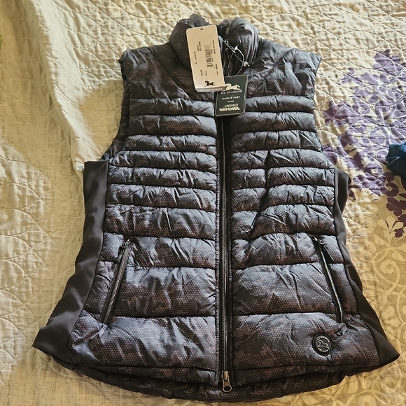 R.J. Classics Jackets & Blazers - R.J. Classics Women's Gray Puffer Vest Size Small